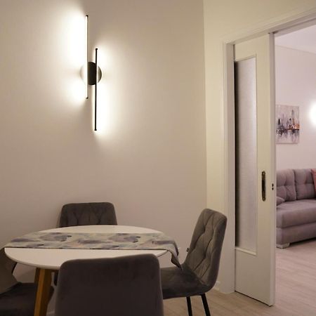 Bright & Cozy Apartment, Атина Екстериор снимка